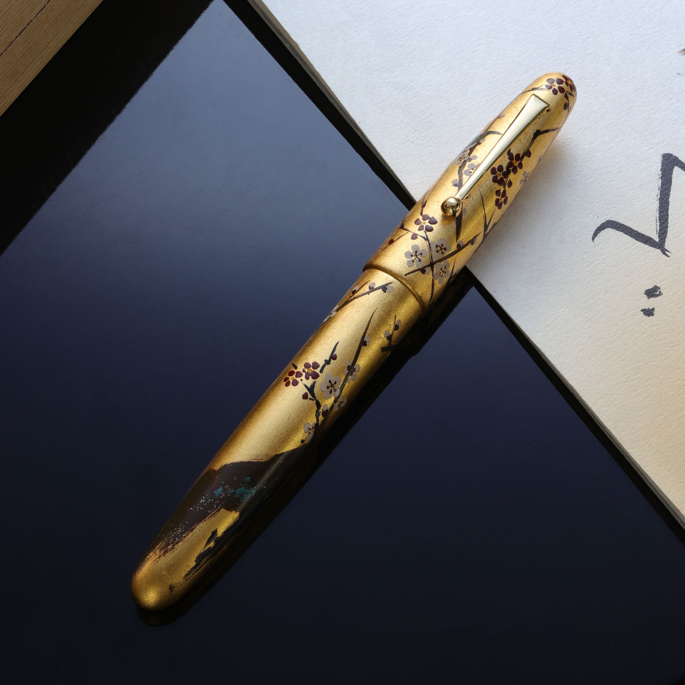 Hirota Byobu-e - Ume ni Hanasui (Plum Blossom) Fountain Pen - Wancher Pen