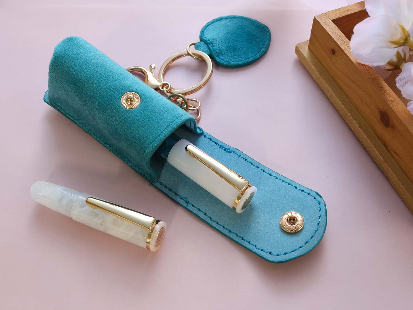 Petite Charm Case - Duck Blue - Wancherpen International