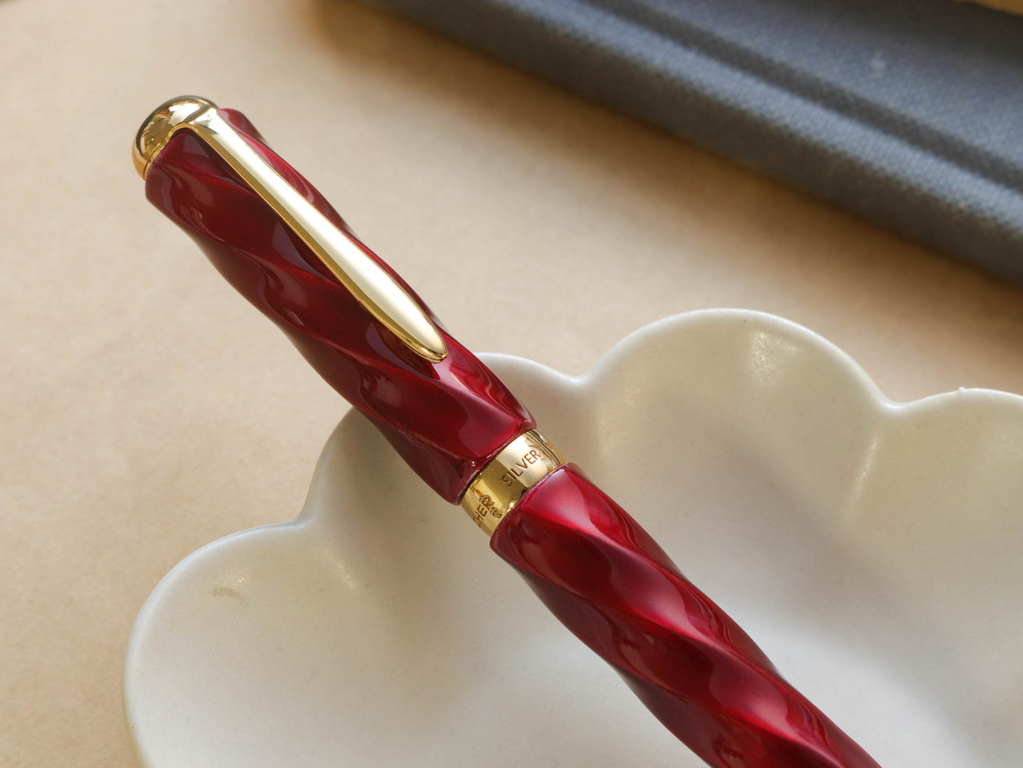 JINPU Ballpoint Pen - Tamamushi-nuri Red - Wancherpen International