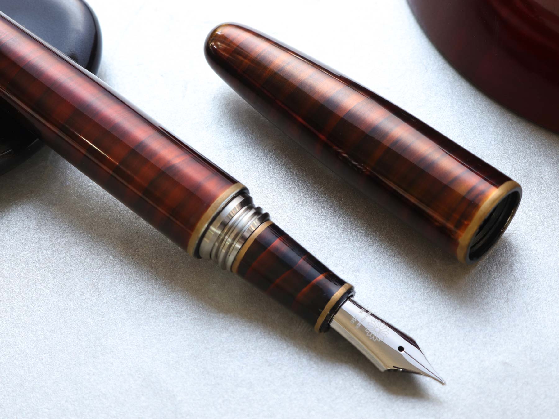 Dream Pen Byakudan-nuri - Wancherpen International