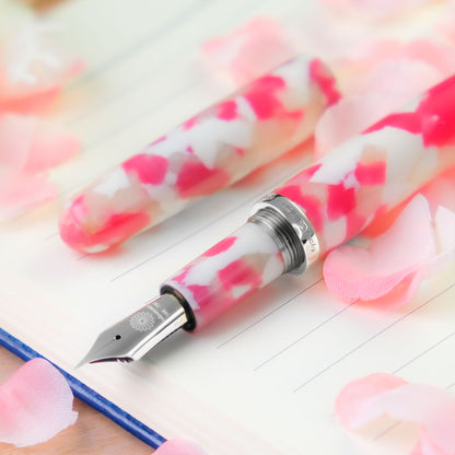 Dream Pen Celluloid SAKURA showcasing Kyoto celluloid material and traditional craftsmanship