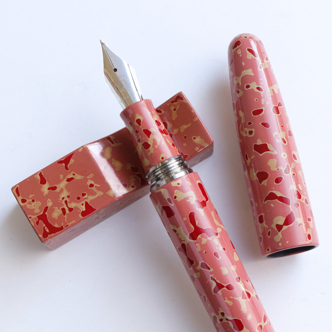 Tsugaru Urushi Pen Pillow - Kobai-iro