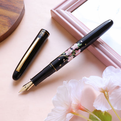 Kuretake Kindai Maki-e - Sakura Uta Fountain Pen - Wancher Pen