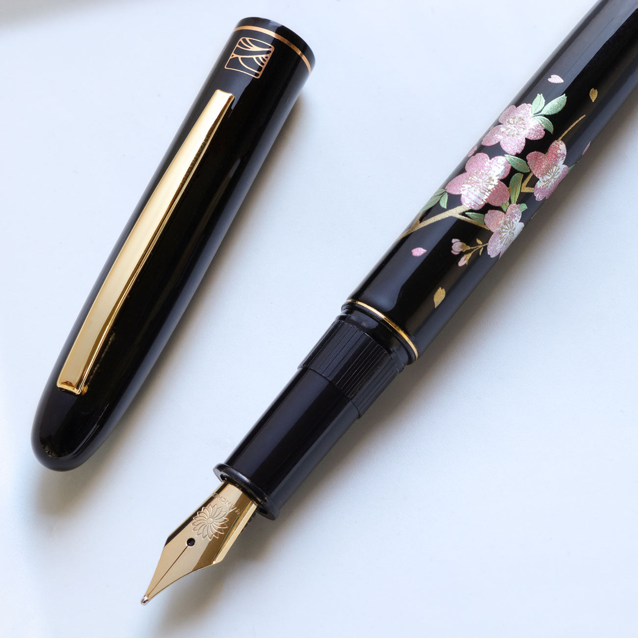 Kuretake Kindai Maki-e - Sakura Uta Fountain Pen - Wancher Pen