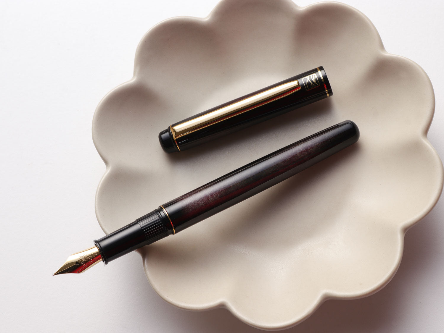 Kuretake Nodoka - Harukasumi (Dark Purple) Fountain Pen - Wancher Pen