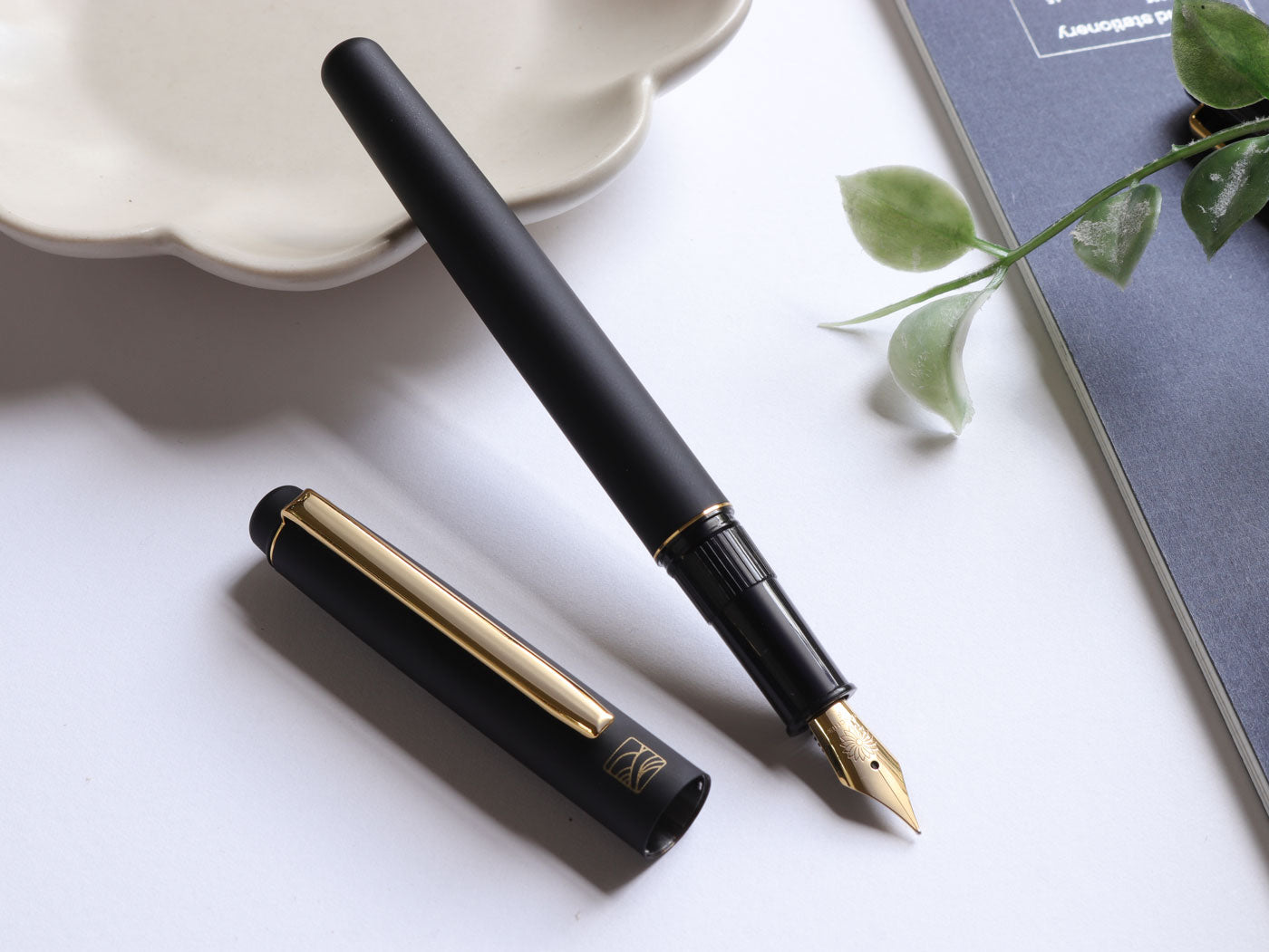 Kuretake Nodoka - Yogasumi (Matte Black) Fountain Pen - Wancher Pen