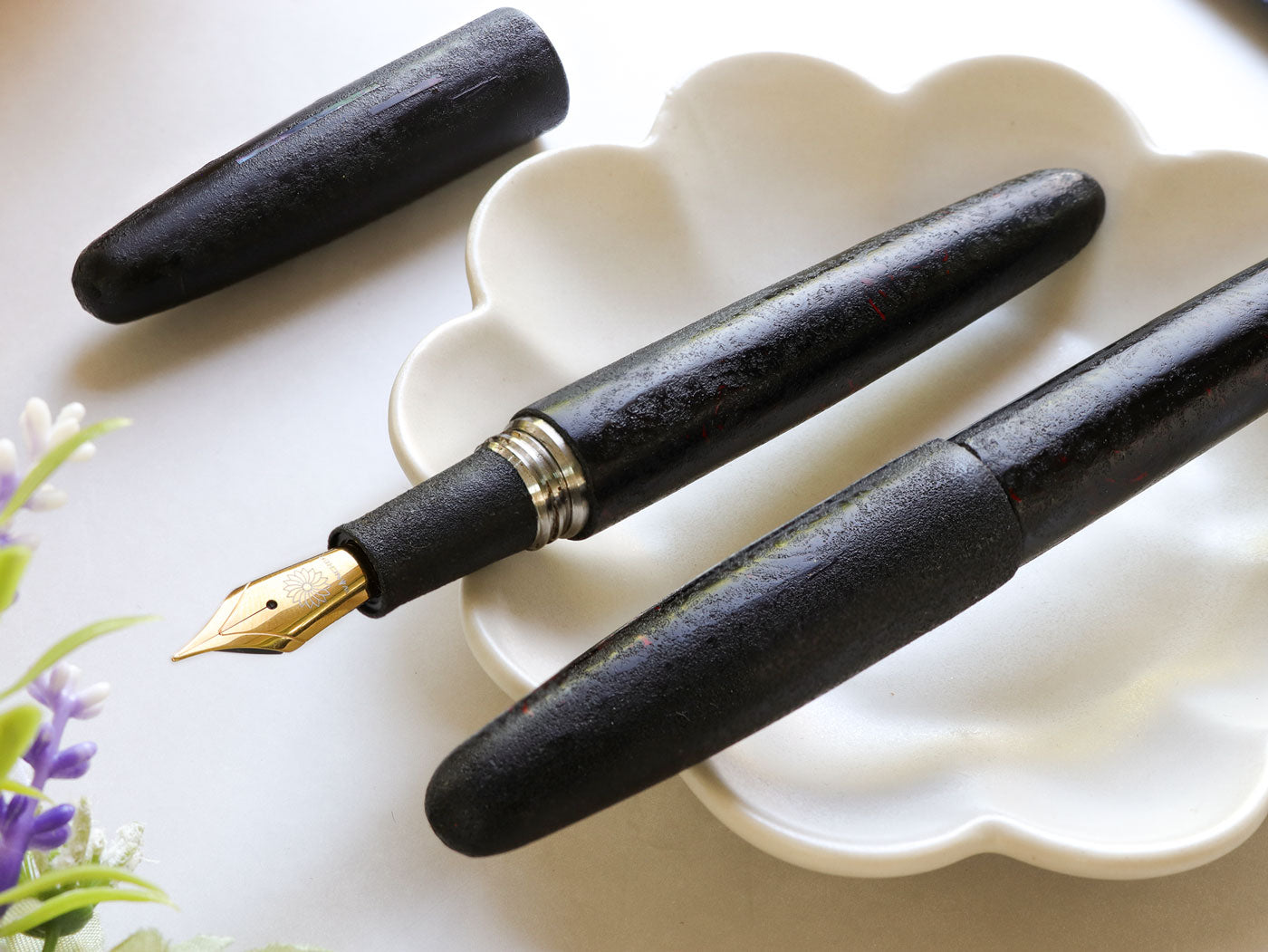 Oita Urushi - Kurozan Fountain Pen Fountain Pen - Wancher Pen