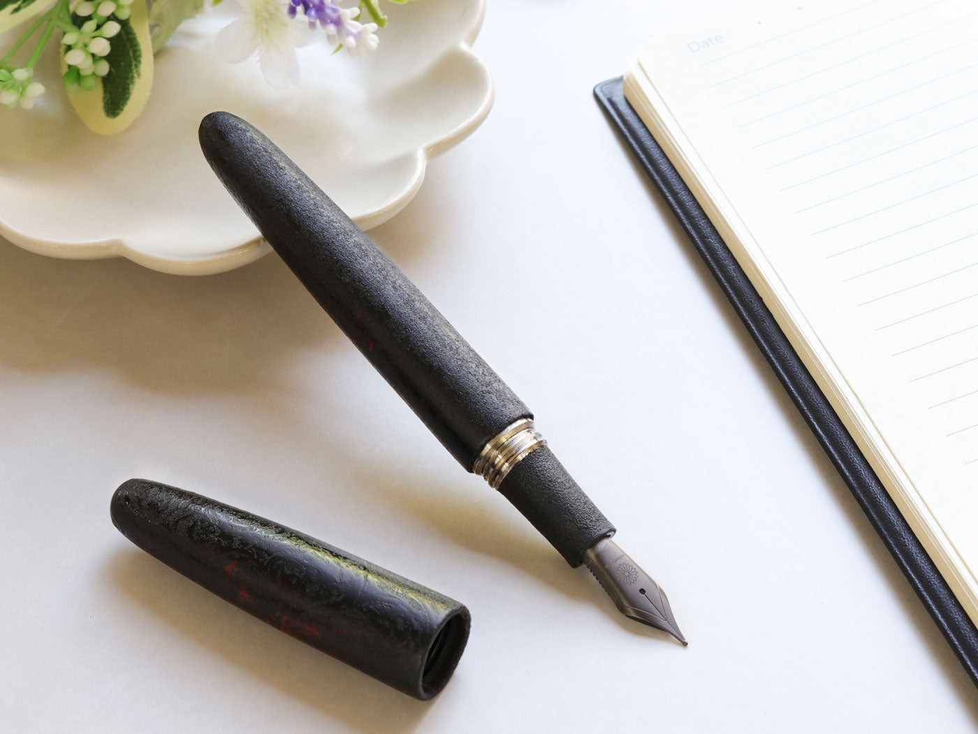 Oita Urushi - Kurozan Fountain Pen Fountain Pen - Wancher Pen