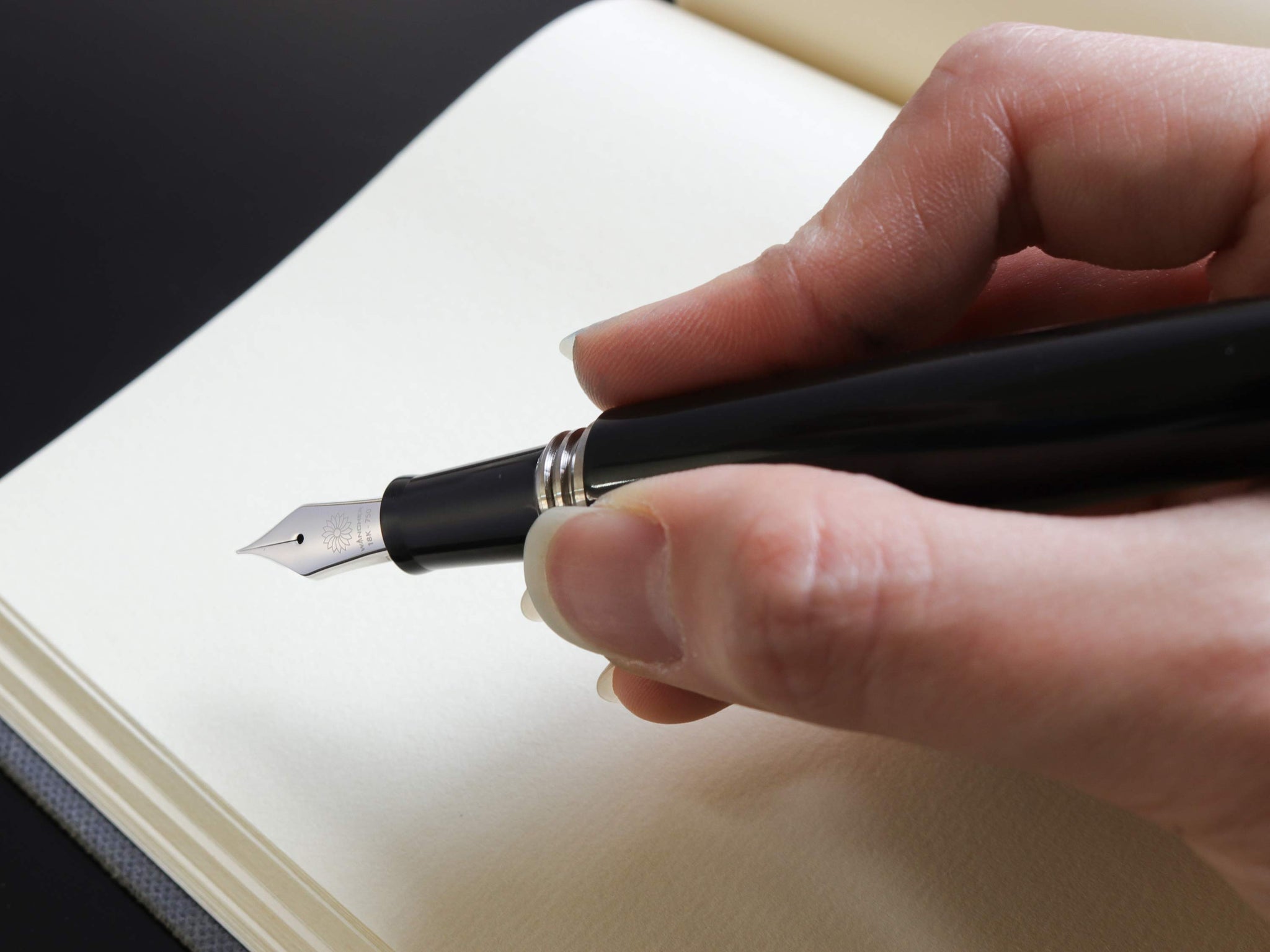 True Ebonite - Silk Black - Wancherpen International