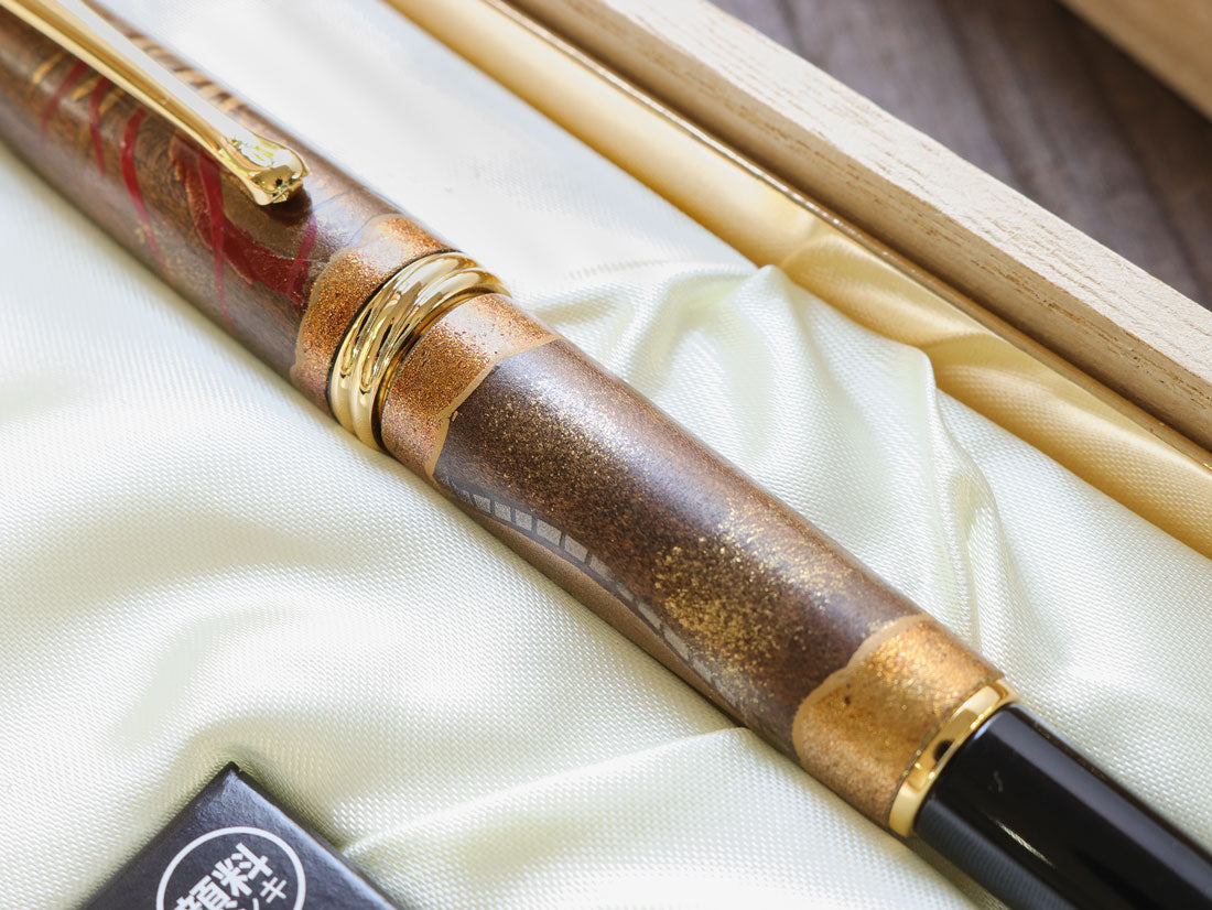 Kuretake Wajima Maki-e Brush & Felt Pen - Dragon - Wancherpen International