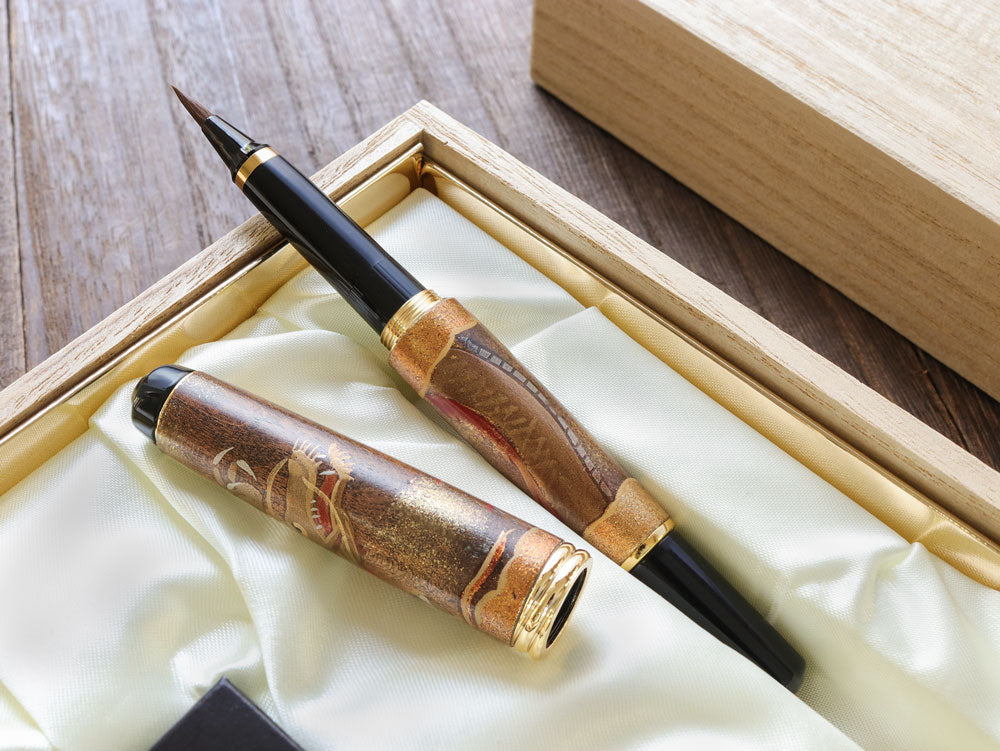 Kuretake Wajima Maki-e Brush & Felt Pen - Dragon - Wancherpen International
