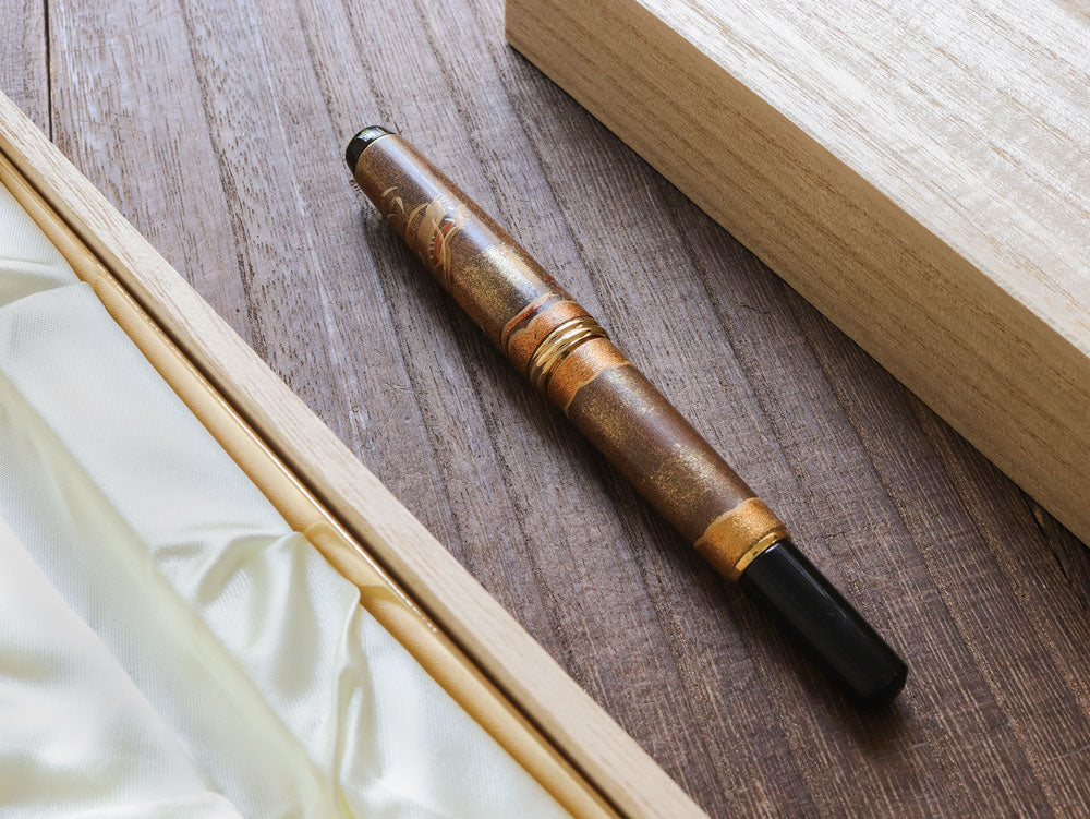 Kuretake Wajima Maki-e Brush & Felt Pen - Dragon - Wancherpen International