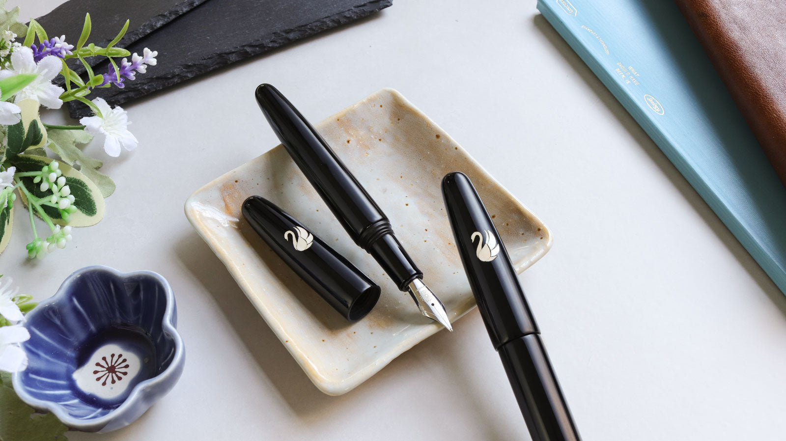 Zogan-Swan-urushi-black-banner-pc-small.jpg__PID:abd31a4a-c166-404b-8c12-c3eab2f3988d