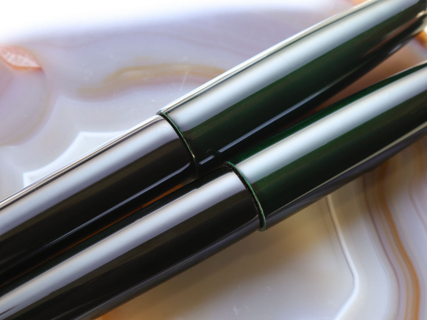 Aizu Urushi - Tamamushi-nuri - Midori Fountain Pen - Wancher Pen