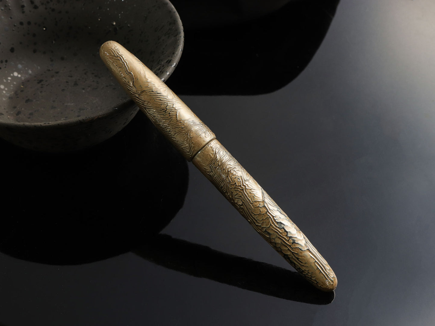 Yakumo-nuri Chijimi - Shirohebi Fountain Pen Fountain Pen - Wancher Pen