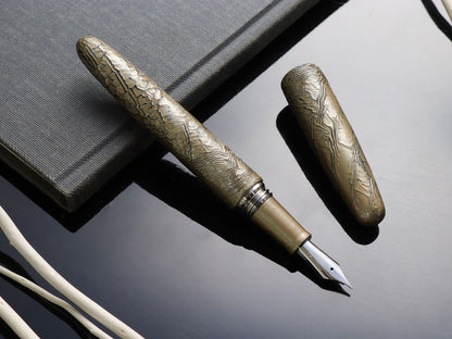 Yakumo-nuri Chijimi - Shirohebi Fountain Pen Fountain Pen - Wancher Pen