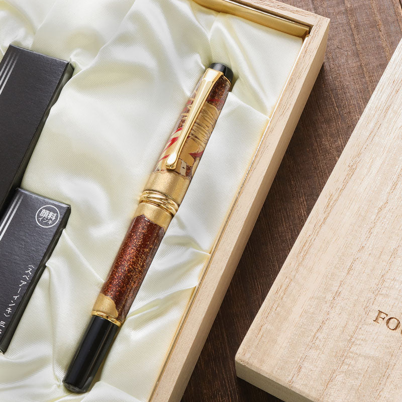 Wajima-nuri Maki-e Rising Dragon Brush Pen handmade craft Wancher x Kuretake