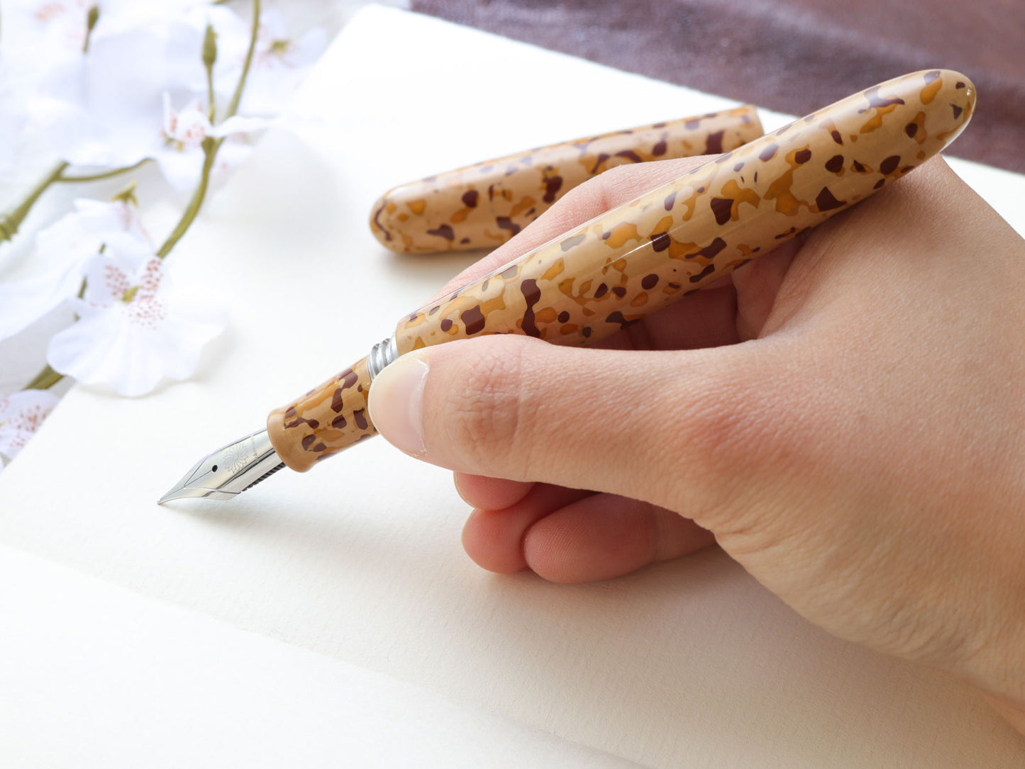 Tsugaru Urushi - Anzu Fountain Pen - Wancher Pen