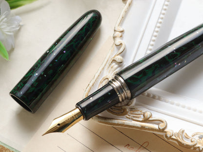 Tsugaru-nuri Midori-age Raden