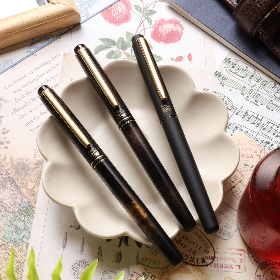 Kuretake Nodoka - Yogasumi (Matte Black) Fountain Pen - Wancher Pen