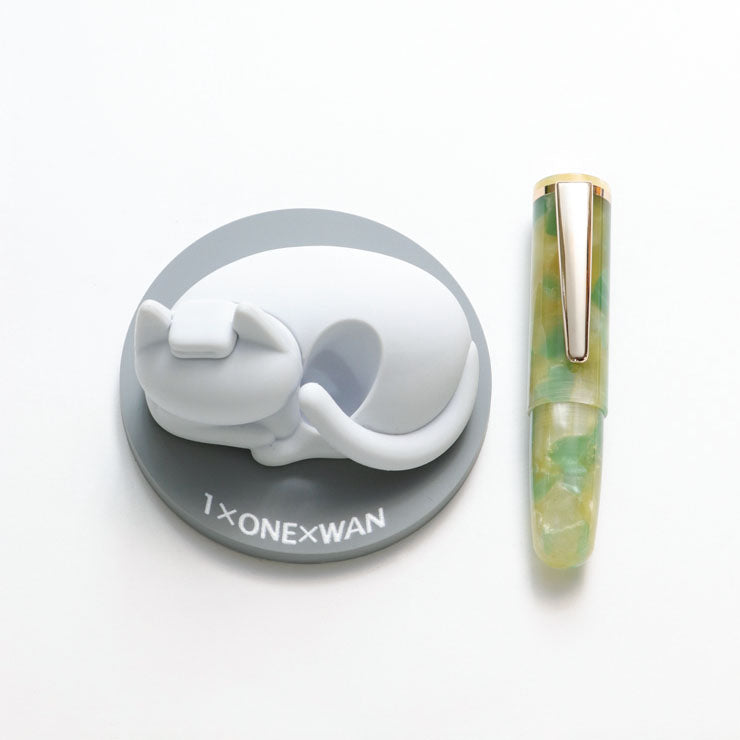 Onsen Cat Pen Stand
