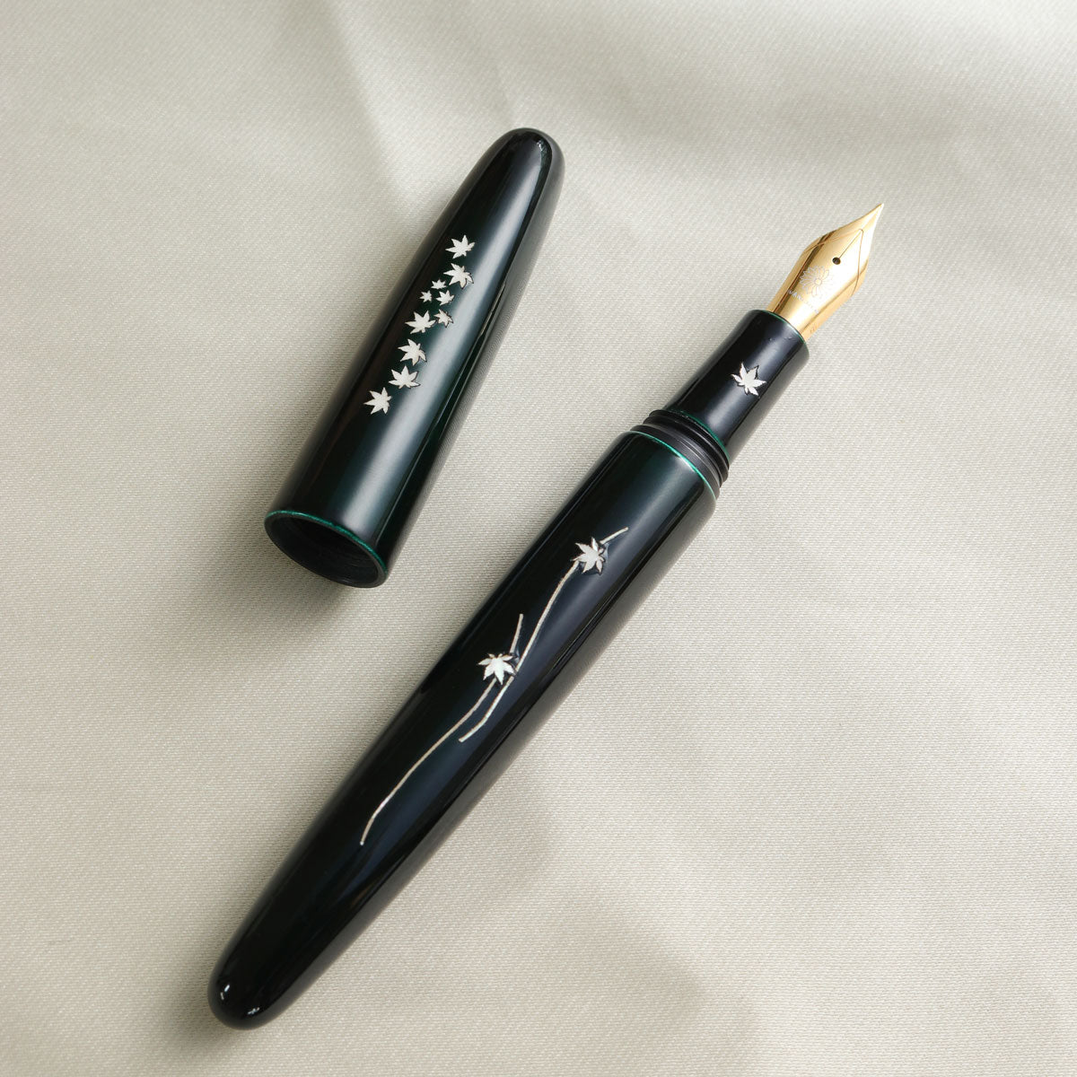 Zogan Momiji - Green Tamamushi-nuri