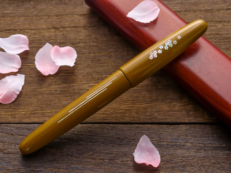 Zogan 桜の川 Sakura River - Urushi Yellow Fountain Pen - Wancher Pen