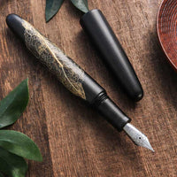 季映 Kiei Urushi - Camellia Japonica Black Fountain Pen - Wancher Pen