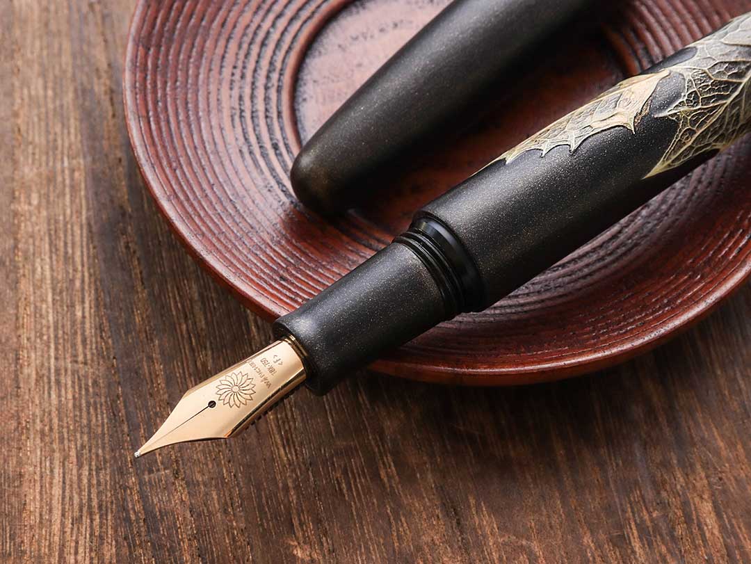 季映 Kiei Urushi - Holly Olive Black Fountain Pen - Wancher Pen