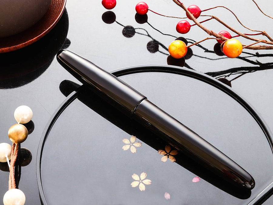 True Urushi - 黒 - Black Fountain Pen - Wancher Pen