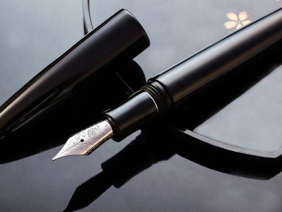 True Urushi - 黒 - Black Fountain Pen - Wancher Pen